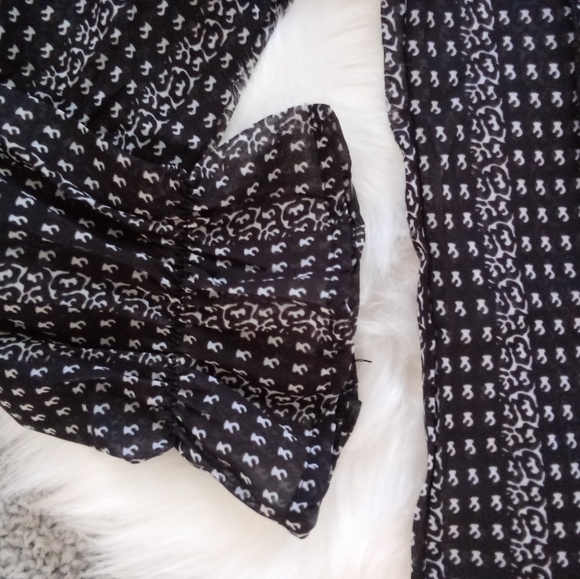 1 LEFT! Black & White Blouse S M L - Picture 6 of 6